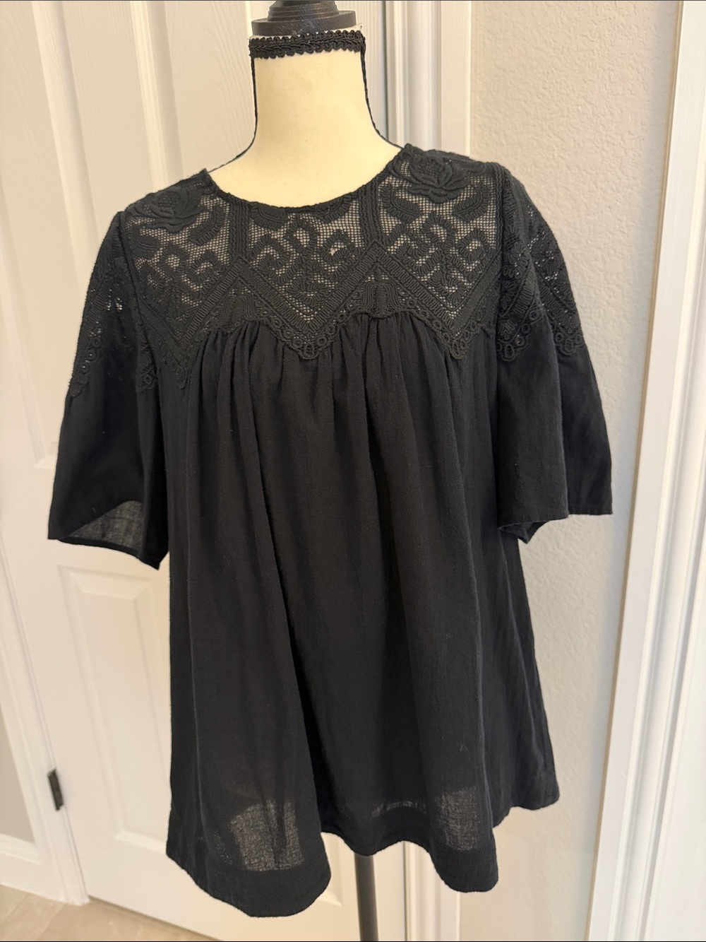 Sea New York Black Lace Yoke Tunic Top